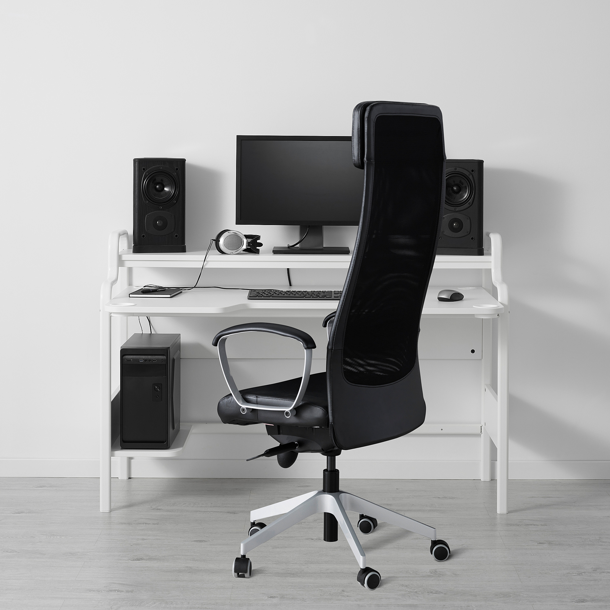 FREDDE Gaming desk, white, 140x74x73 cm IKEA