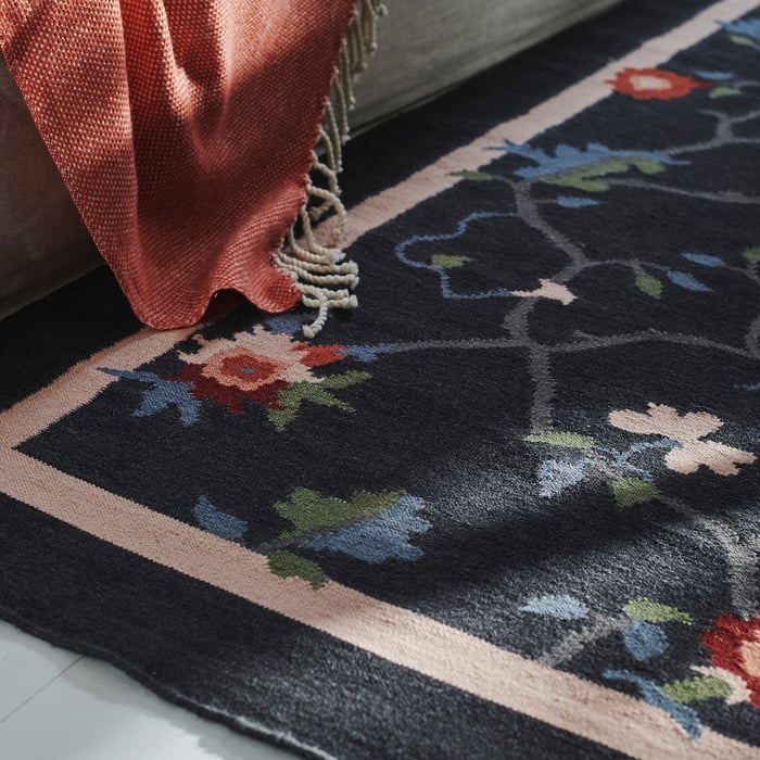 KLOCKBUSKE rug, flatwoven, dark grey/flower, 160x230 cm - IKEA
