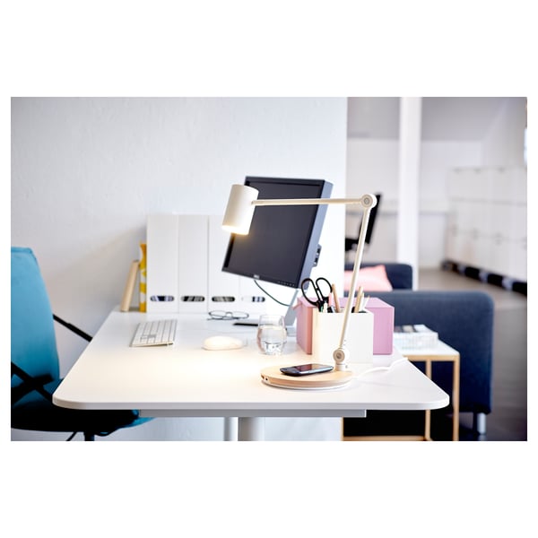 RIGGAD LED work lamp w wireless charging, white