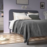 TRATTVIVA grey fleece bedspread covers large bed, soft & cosy, recycled polyester, large pillows, modern design.