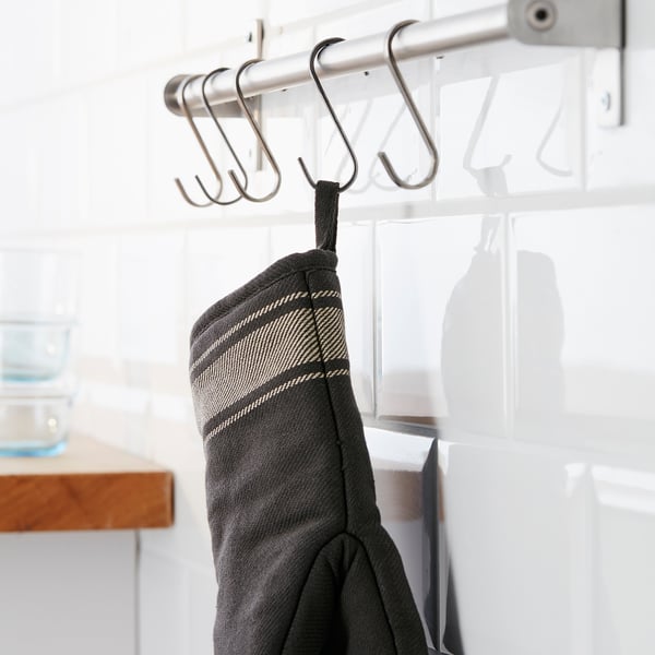 VARDAGEN Oven glove, black IKEA