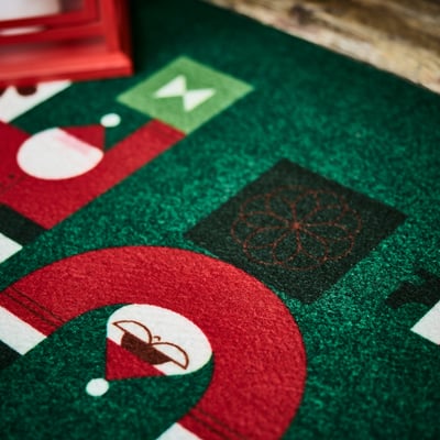 VINTERFINT Door mat, Santa Claus pattern green, 40x60 cm