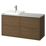 Le meuble-lavabo de salle de bain ÄNGSJÖN, un meuble en bois avec quatre tiroirs et un plan de travail blanc. Il comprend un évier carré au design moderne et minimaliste.