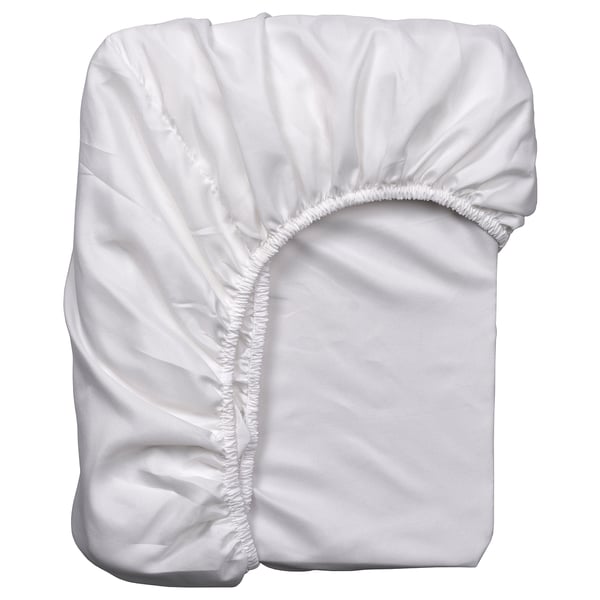 Drap-housse BÄRGLIM blanc, doux, polyester recyclé. Bords carrés et élastiques.