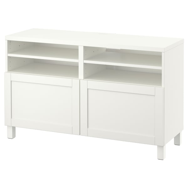 Meuble TV BESTÅ blanc, moderne et pratique, rangement ouvert et fermé, étagères réglables, portes à fermeture douce.