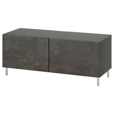 Banc tv noir moderne avec deux portes d’armoire, pieds en acier inoxydable, design élégant.