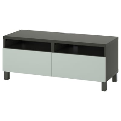 Meuble TV moderne noir et blanc avec deux tiroirs et étagères ouvertes ; Design minimaliste, surfaces lisses, pieds réglables.