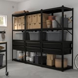 L’étagère BROR en métal noir peut contenir plusieurs boîtes et bacs de rangement, robuste et polyvalente, convient à diverses pièces.
