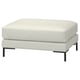 Ottoman moderne en cuir blanc, forme carrée, pieds en métal noir, design minimaliste.