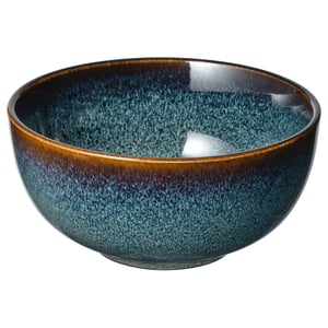 Bol en céramique, bleu océan et or. Forme arrondie avec texture de glaçage réactive. Fait partie de la série GLADELIG.