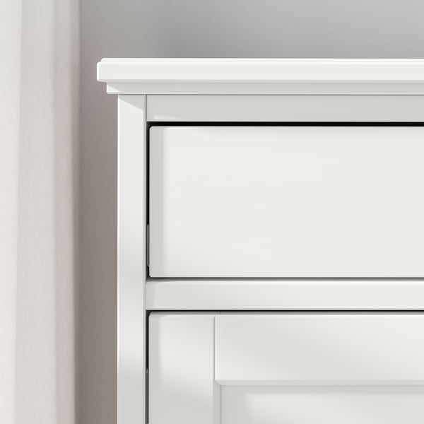 Détail du buffet blanc IDANÄS