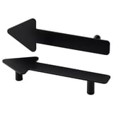 Deux poignées de tiroir noires en forme de flèche, l’une horizontale, l’autre verticale. Acier, design minimaliste moderne.