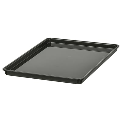Un couvercle noir KUGGIS, en plastique recyclé, pour une boîte de rangement. Il est rectangulaire, s’adapte aux boîtes imbriquées et a un design simple et plat.