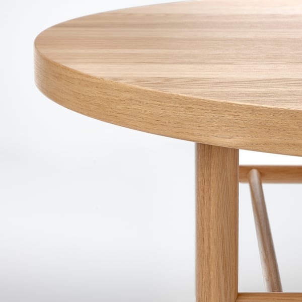 Coin de table en bois, finition lisse, design robuste.