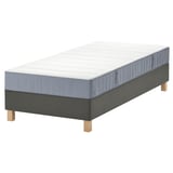 Parure de lit LYNGÖR, grise, rectangulaire, avec matelas gris et pieds en bois.