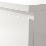 Coffre MALM blanc minimaliste avec des bords élégants et lisses, une construction de qualité, prêt pour un montage mural.