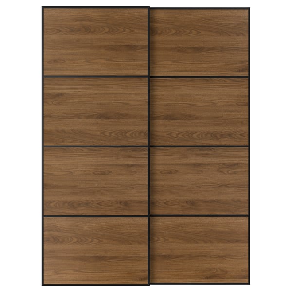 Présente un ensemble de portes coulissantes MEHAMN au fini noyer, avec un design rectangulaire élégant avec un motif de grille et un mécanisme de fermeture en douceur.
