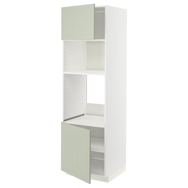Unité de cuisine METOD : haute, blanche et verte, avec étagères réglables, portes à panneaux.