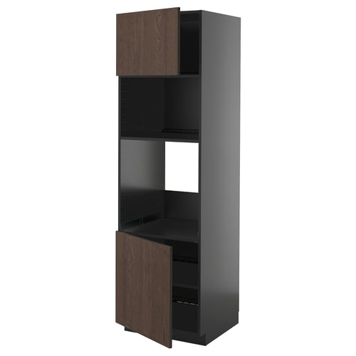 Armoire de cuisine haute moderne gris foncé et bois avec étagères ouvertes.
