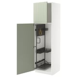 Armoire de cuisine verte METOD avec organisateur et étagères.