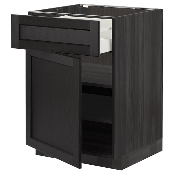 Armoire de cuisine noire moderne avec un tiroir ouvert, une porte et une finition en bois.