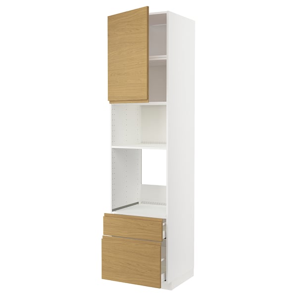 Une armoire de cuisine METOD blanche avec des portes de couleur chêne et un design minimaliste.