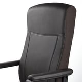 Chaise de bureau ergonomique avec accoudoirs rembourrés et support dorsal. Tissu de qualité, hauteur et tension d’inclinaison réglables.