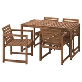 Ensemble de salle à manger d’extérieur NÄMMARÖ marron foncé avec table carrée et fauteuils.