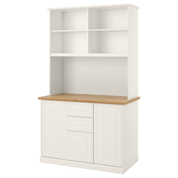 Kitchenette blanche ÖNNERUP avec comptoir en chêne, étagères réglables et armoires de rangement.