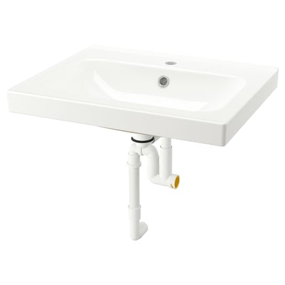 L’évier en céramique blanche ORRSJÖN aux lignes douces et à un seul trou pour robinet, exposé sans plan de travail ni robinet.