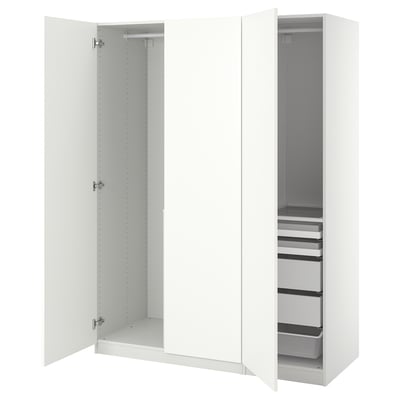 Armoire ikea PAX blanche avec portes ouvertes révélant des étagères et des tiroirs.