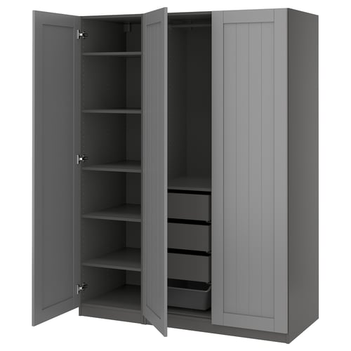 Armoire PAX grise, ouverte montrant les étagères et le panier en filet.