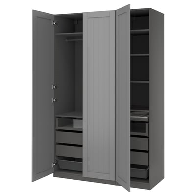 Armoire PAX grise, ouverte avec étagères et tiroirs, design minimaliste.