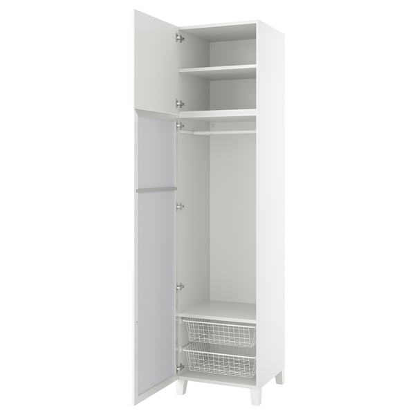 Armoire de rangement PLATSA blanche avec étagères et panier en fil métallique.