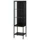 Une vitrine noire à portes vitrées RUDSTA avec trois étagères en verre, posée sur un fond blanc.