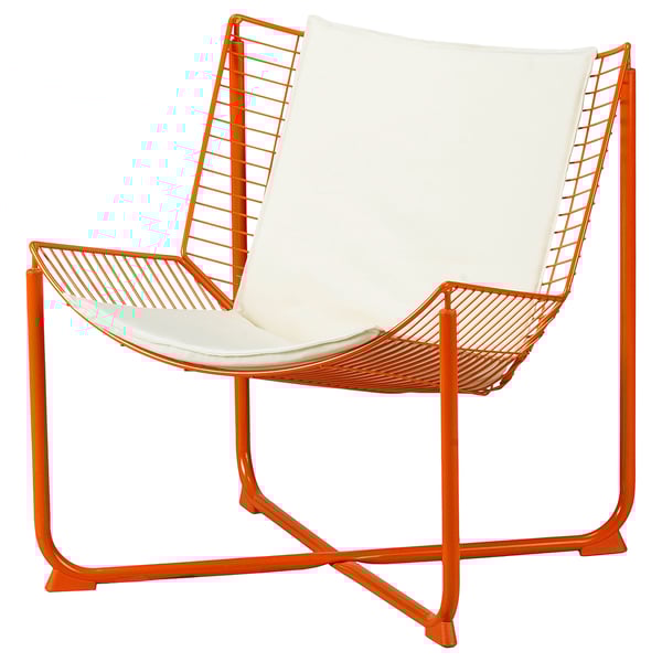 Chaise orange moderne avec coussin blanc, cadre en fil de fer, design élégant. Fait partie de la collection ikeas nytillverkad.