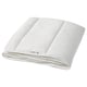 Option : Couette SKOGSFRÄKEN blanche, rectangulaire, douce et moelleuse, fabriquée à partir de polyester recyclé et de lyocell.