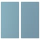 Deux panneaux rectangulaires identiques bleu clair, lisses et de couleur uniforme, faisant probablement partie d’une solution de rangement pour enfants.