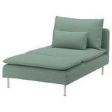 Chaise longue verte moderne avec pieds en métal, revêtement en chenille douce.