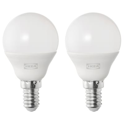 Deux ampoules led rondes ikea, blanches, base métallique, forme standard, design sobre.