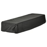 Une housse de meuble imperméable TOSTERÖ rectangulaire noire, en polyester, conçue pour protéger le mobilier d’extérieur.