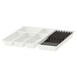 Deux organisateurs en plastique blanc avec compartiments et un porte-couteaux. Parfait pour les tiroirs de cuisine.