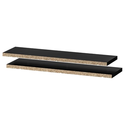 Deux étagères noires UTRUSTA, conçues pour une utilisation durable, présentées de manière épurée et minimaliste. Forme rectangulaire, en mélamine.