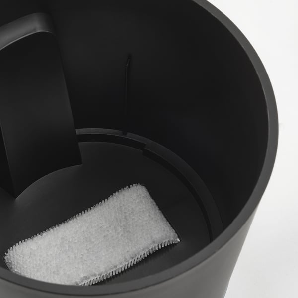 Jardinière auto-arrosante recyclée noire avec jauge.