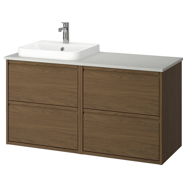 De ÄNGSJÖN badkamermeubel een houten kast met vier lades en een wit aanrechtblad. Het bevat een vierkante spoelbak met een modern, minimalistisch design.