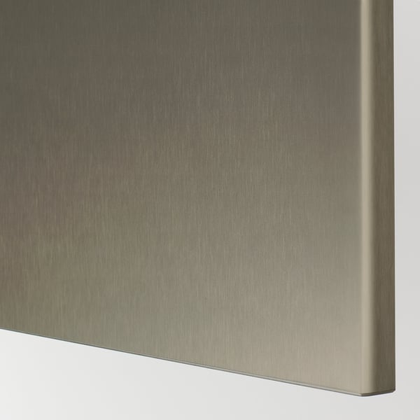 Close-up van metalen textuur, gepolijste afwerking, glad en reflecterend oppervlak, strak ontwerp.