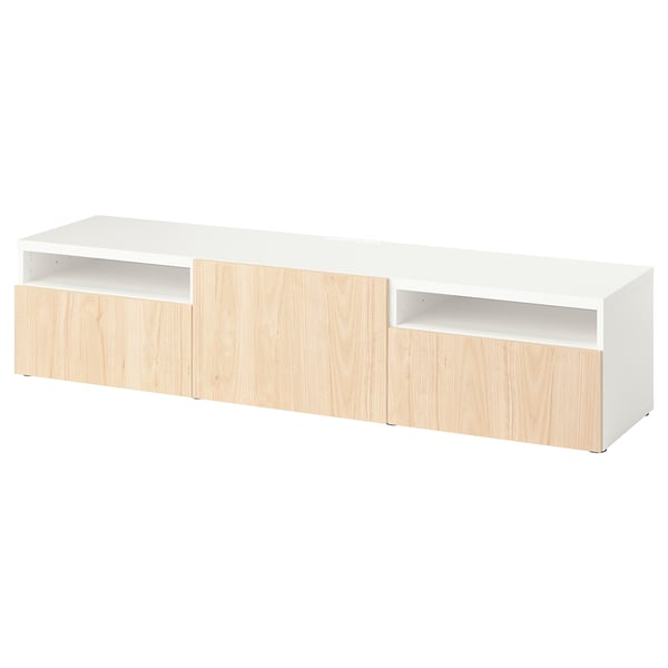 Een wit en licht houten tv-meubel uit de ikeas BESTÅ collectie. Het opent compartimenten en twee lades voor opslag.