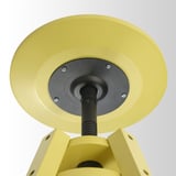 Close-up van stevig, hoogwaardig geel handgereedschap met zuignap.