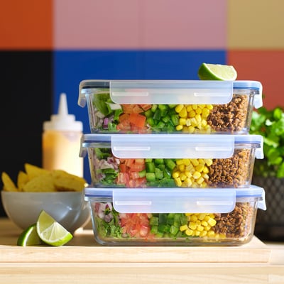 IKEA 365+ doorzichtige glazen voedselcontainer met kliksluiting. Rechthoekige vorm, transparant, voor het bewaren of verwarmen van voedsel.
