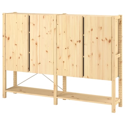 IVAR grenenhouten opbergmeubel met drie kasten en een plank. Eenvoudig, rechthoekig ontwerp, lichte natuurlijke kleur.